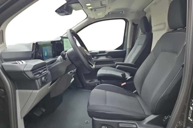 Ford E-Transit Custom (2024) thumbnail 15