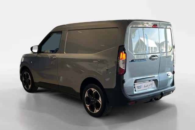 Ford E-Transit Courier (2026) thumbnail 5