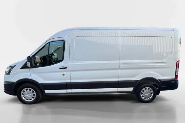 Ford Transit (2024) thumbnail 4