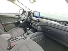 Ford Kuga (2020) thumbnail 9