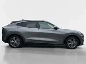Ford Mustang Mach-E (2021) thumbnail 4