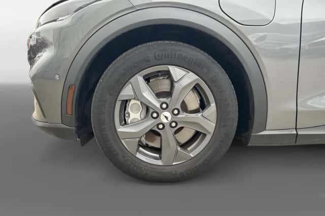 Ford Mustang Mach-E (2021) thumbnail 7