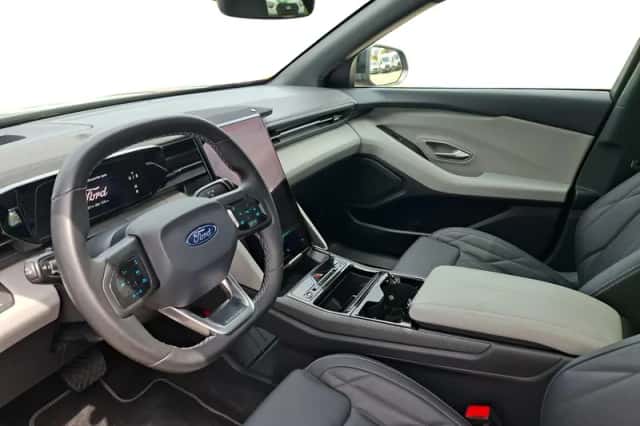 Ford Explorer (2025) thumbnail 11