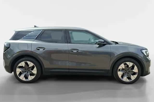 Ford Explorer (2025) thumbnail 5