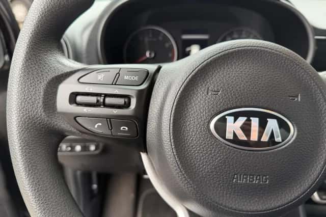 Kia Picanto (2021) thumbnail 3