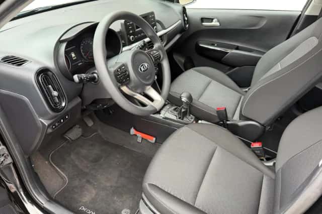 Kia Picanto (2021) thumbnail 25
