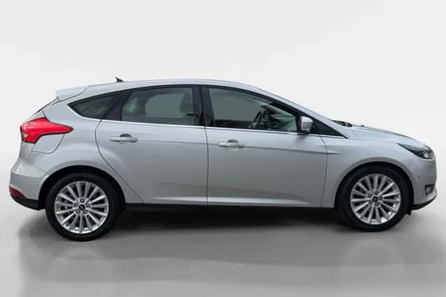 Ford Focus (2018) thumbnail 4