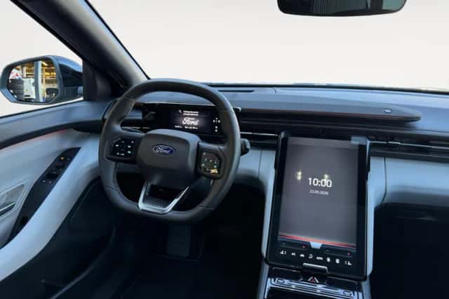 Ford Explorer (2025) thumbnail 9