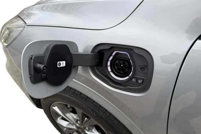Ford Kuga (2023) thumbnail 25