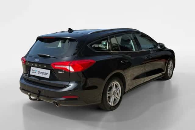 Ford Focus (2021) thumbnail 2