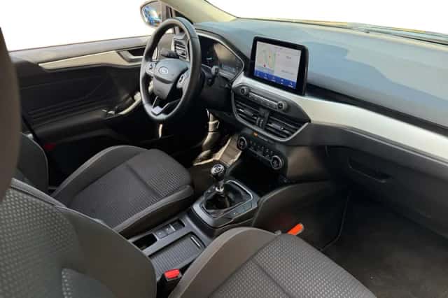 Ford Focus (2021) thumbnail 3