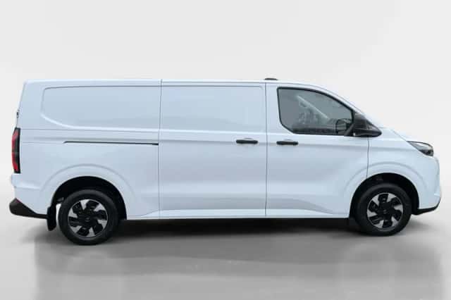 Ford Transit Custom (2026) thumbnail 3