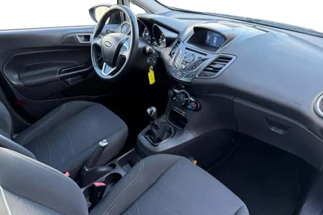 Ford Fiesta (2016) thumbnail 3