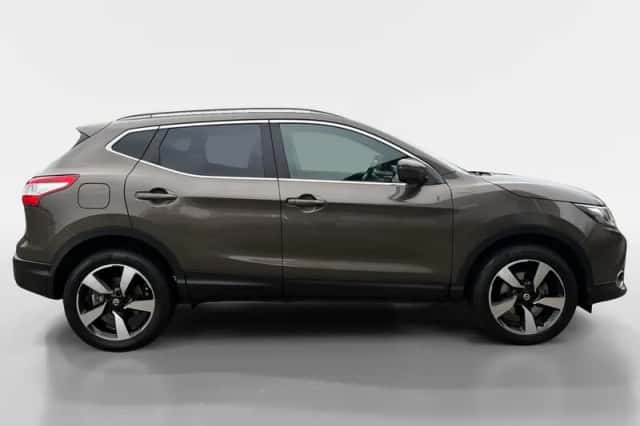 Nissan Qashqai (2017) thumbnail 4