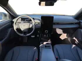 Ford Mustang Mach-E (2026) thumbnail 12