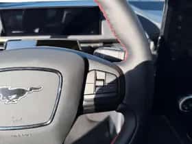 Ford Mustang Mach-E (2026) thumbnail 7
