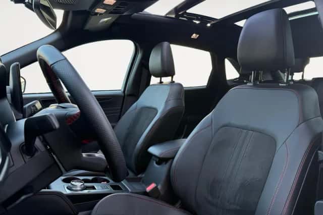 Ford Kuga (2026) thumbnail 5