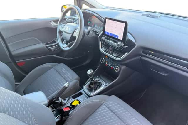 Ford Fiesta (2021) thumbnail 3