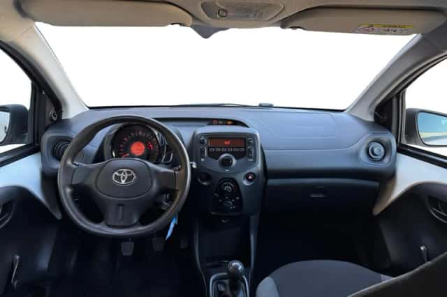 Toyota Aygo (2018) thumbnail 14
