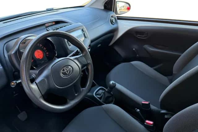 Toyota Aygo (2018) thumbnail 18