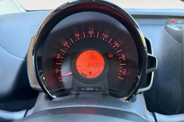 Toyota Aygo (2018) thumbnail 22