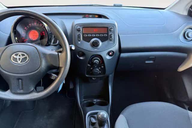 Toyota Aygo (2018) thumbnail 23