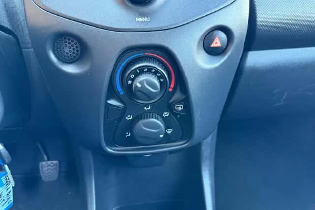 Toyota Aygo (2018) thumbnail 27