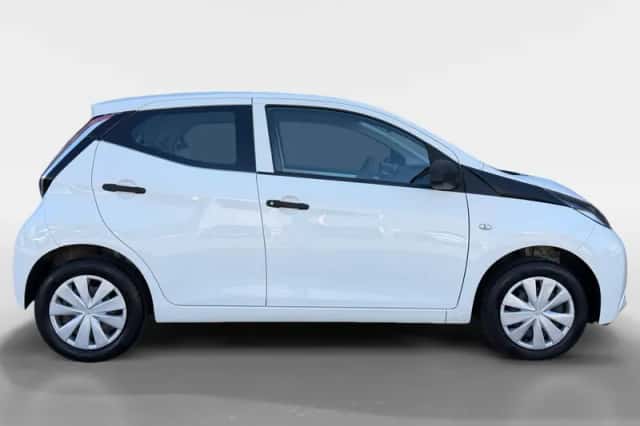Toyota Aygo (2018) thumbnail 4