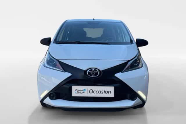 Toyota Aygo (2018) thumbnail 8