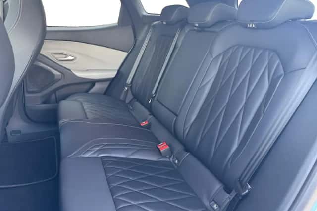 Ford Explorer (2024) thumbnail 6