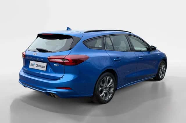 Ford Focus (2023) thumbnail 2
