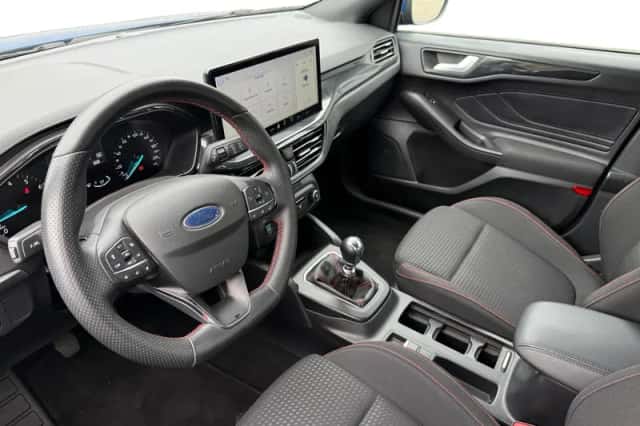 Ford Focus (2023) thumbnail 18