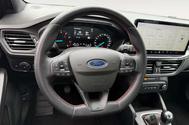 Ford Focus (2023) thumbnail 19
