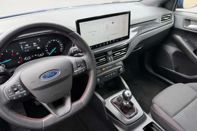 Ford Focus (2023) thumbnail 23