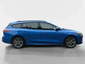 Ford Focus (2023) thumbnail 4
