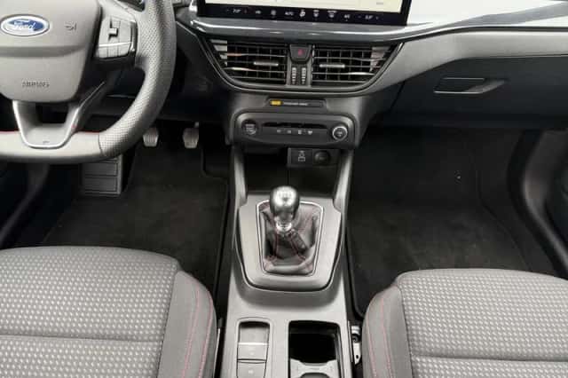 Ford Focus (2023) thumbnail 8