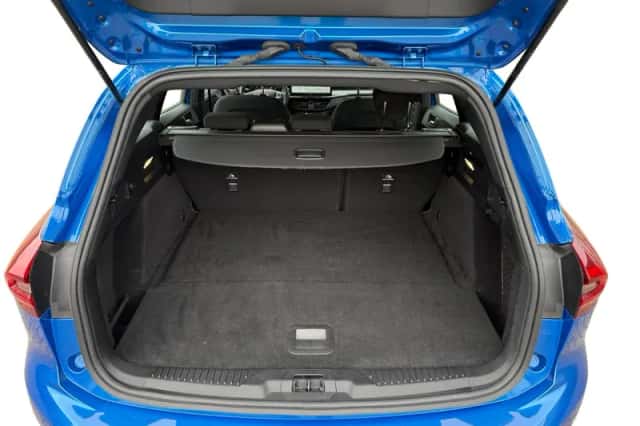 Ford Focus (2023) thumbnail 10