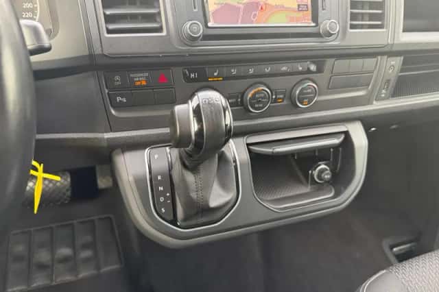 Volkswagen California (2016) thumbnail 4