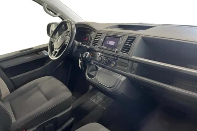 Volkswagen California (2016) thumbnail 7