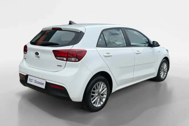Kia Rio (2020) thumbnail 2