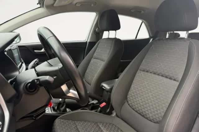 Kia Rio (2020) thumbnail 5