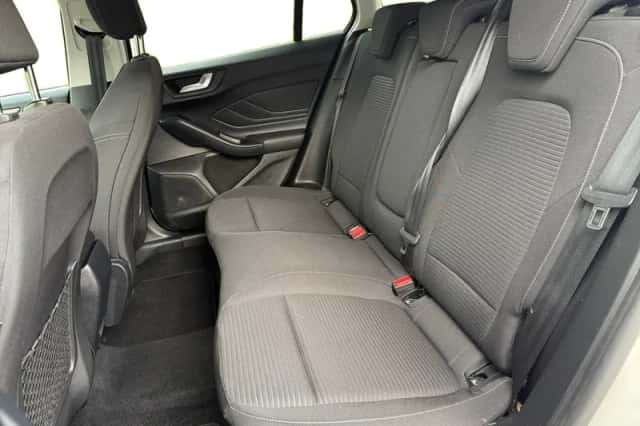 Ford Focus (2020) thumbnail 6