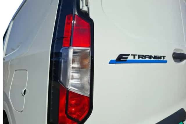 Ford E-Transit Courier (2025) thumbnail 9