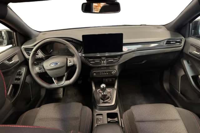 Ford Focus (2023) thumbnail 22