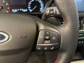 Ford Focus (2023) thumbnail 4