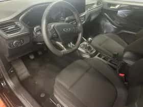 Ford Focus (2023) thumbnail 7