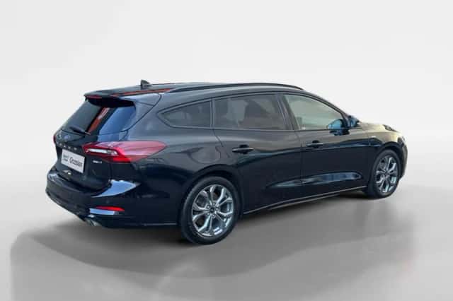 Ford Focus (2023) thumbnail 10