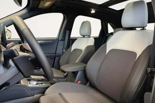 Ford Kuga (2026) thumbnail 6