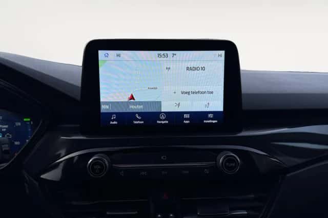 Ford Kuga (2023) thumbnail 2