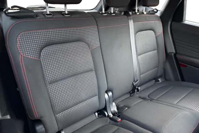 Ford Kuga (2023) thumbnail 3